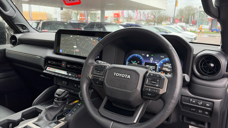 Toyota Land Cruiser 2.8 D-4D 204 Invincible 5dr Auto [7 Seat] Diesel Station Wagon